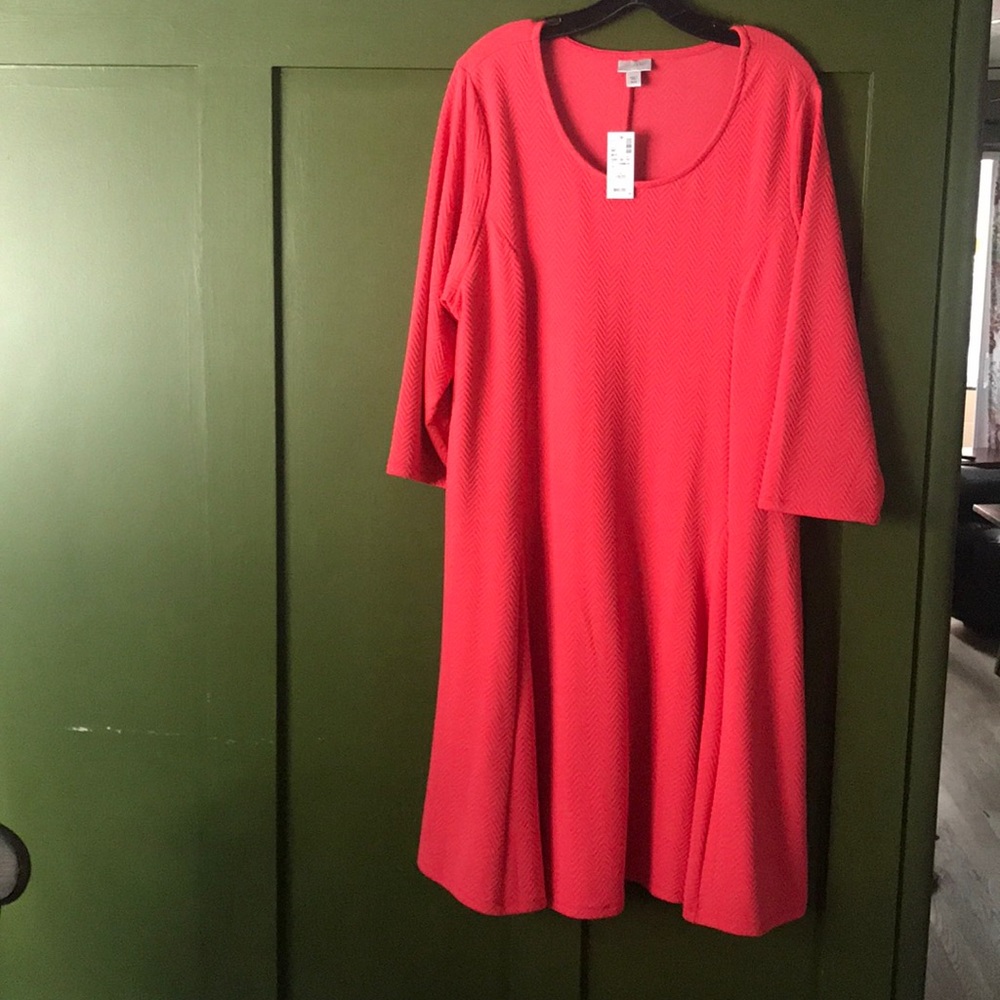 AVENUE WOMAN'S DRESS